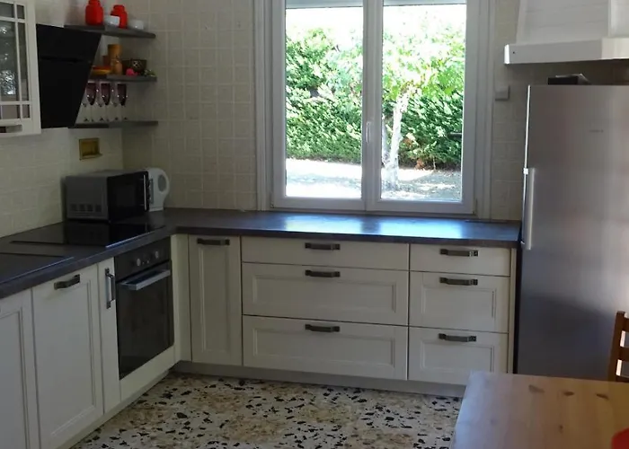 Ty Calon Lan Montazels