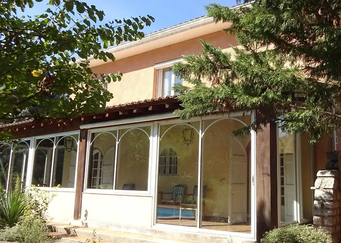 Ty Calon Lan بيت للعطل Montazels